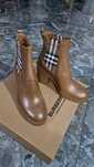 Botine  burberry noi la cutie marimea 36