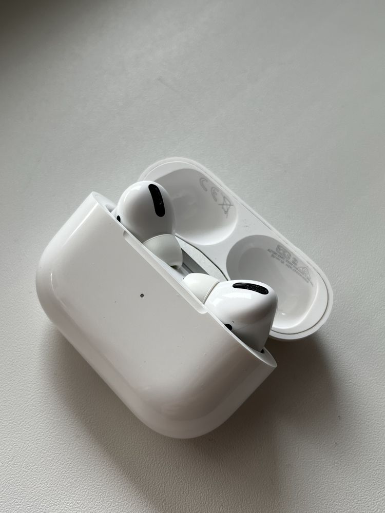 AirPods Pro в хорошем состоянии