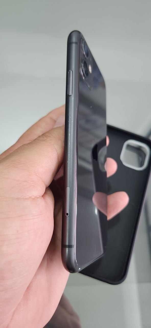 IPhone 11   64GB IDEAL