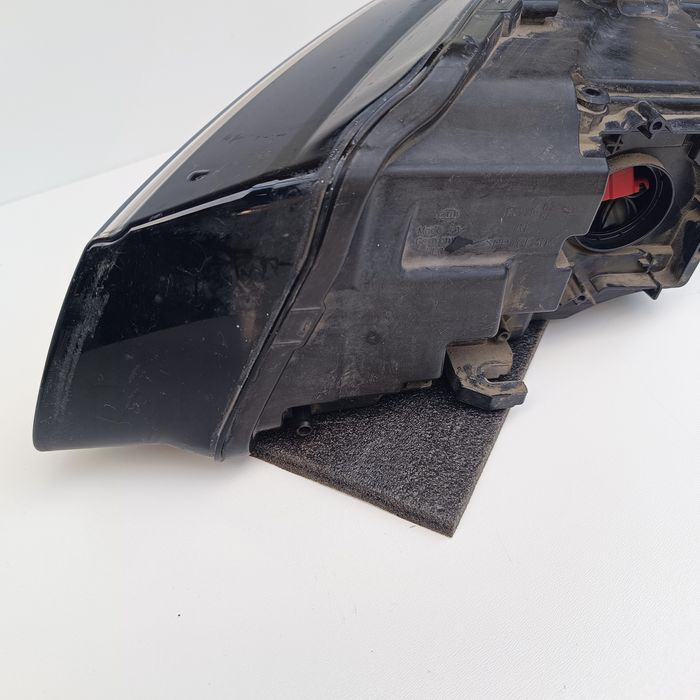 Десен фар Ауди А8 Audi A8 4H фейс Matrix 4H0.941.036