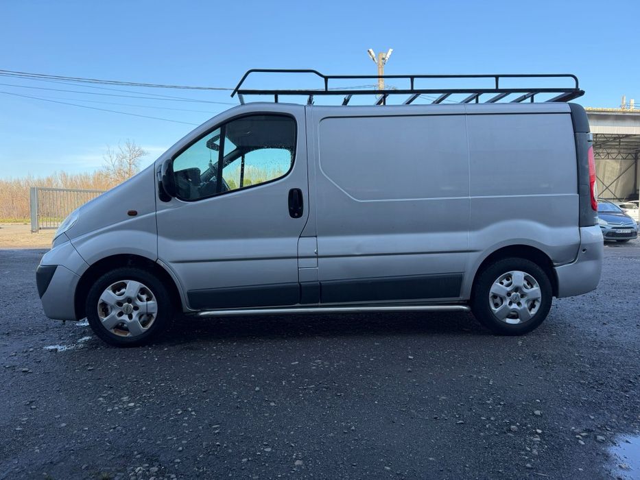 Opel Vivaro 2.0 dci 114 cai 2010