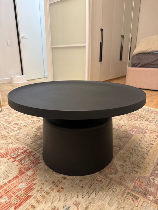 Стильный дизайнерский журнальный стол