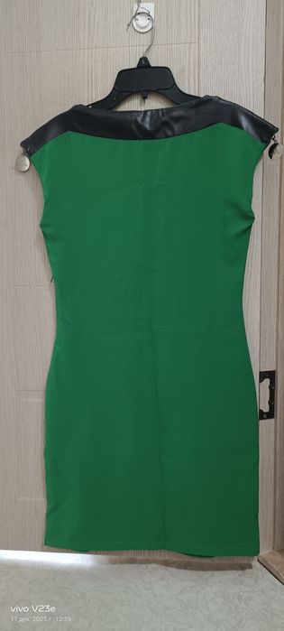 Стильное Зеленое платье
