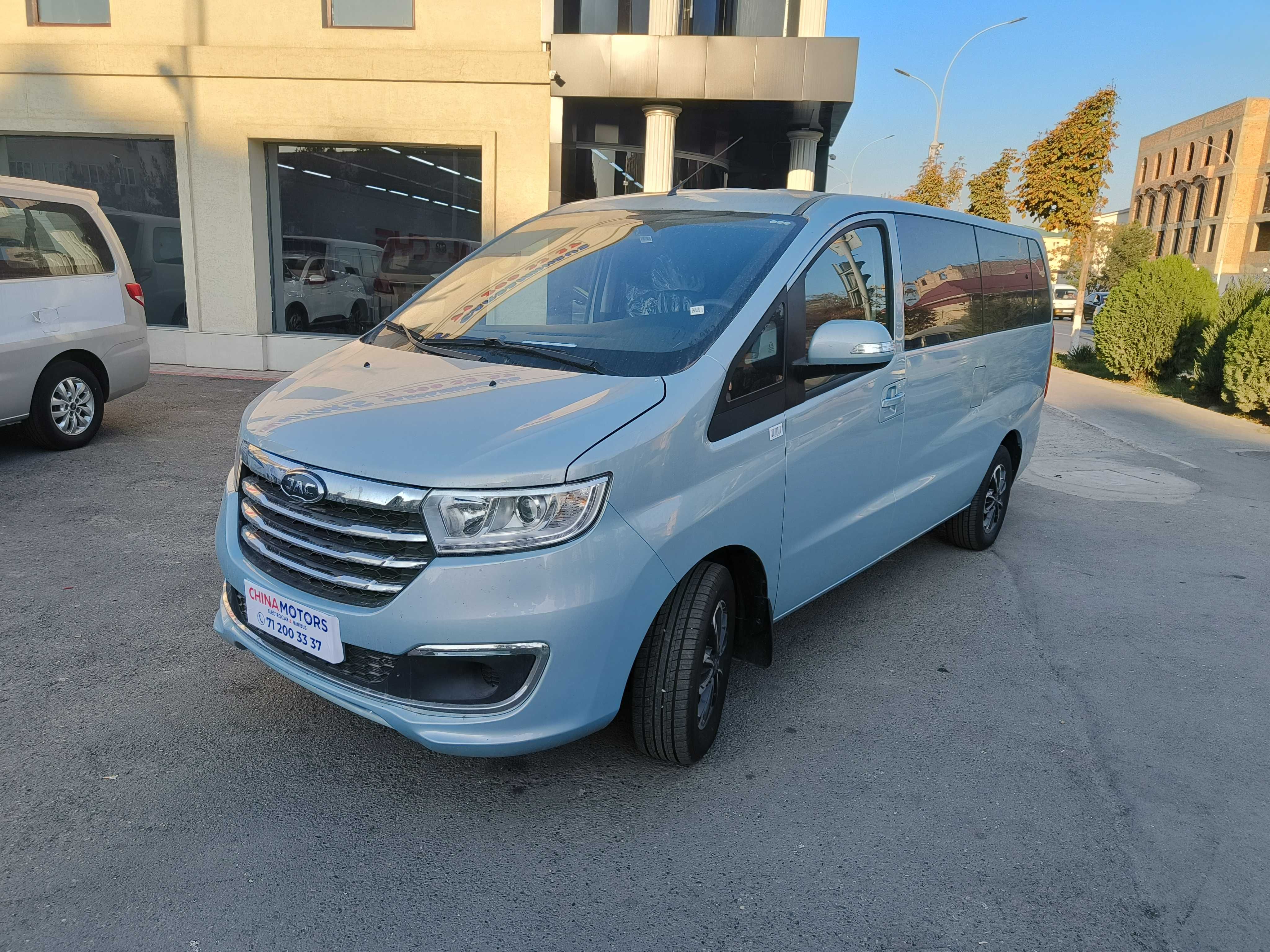 JAC M3 Pluss 8+1