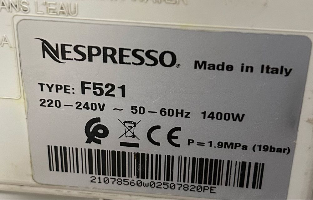 Aparat cafea Nespresso F521