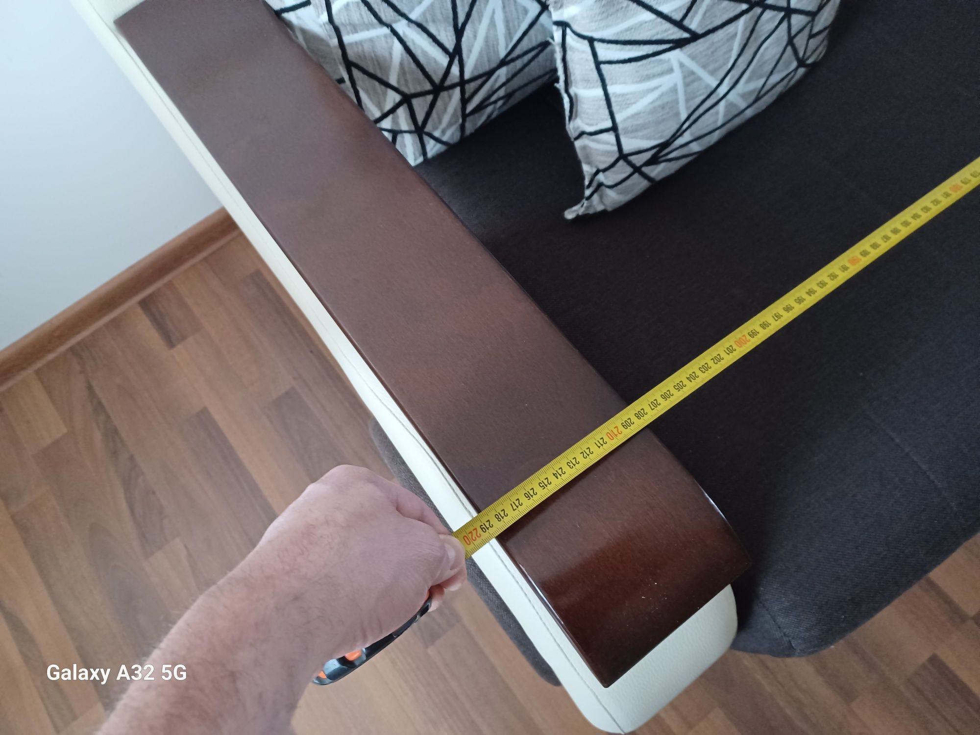 Vând Canapea extensibila
