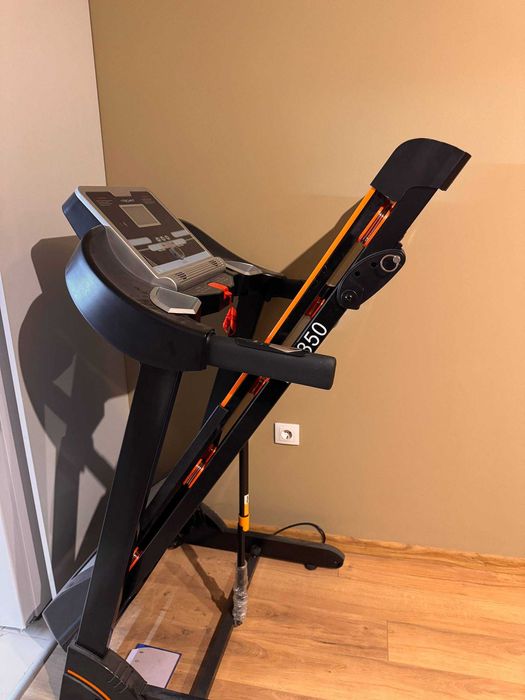 Бягаща пътека TECHFIT MT350 – 2 к.с., Bluetooth, до 120 кг