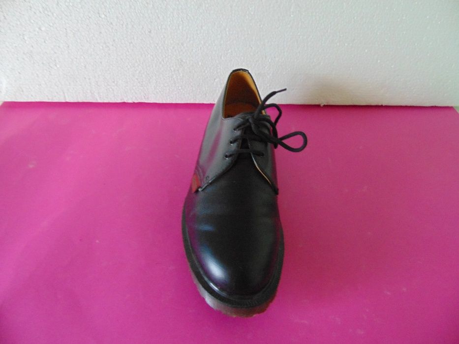 НОВИ Dr Martens номер 41 Оригинални мъжки обувки