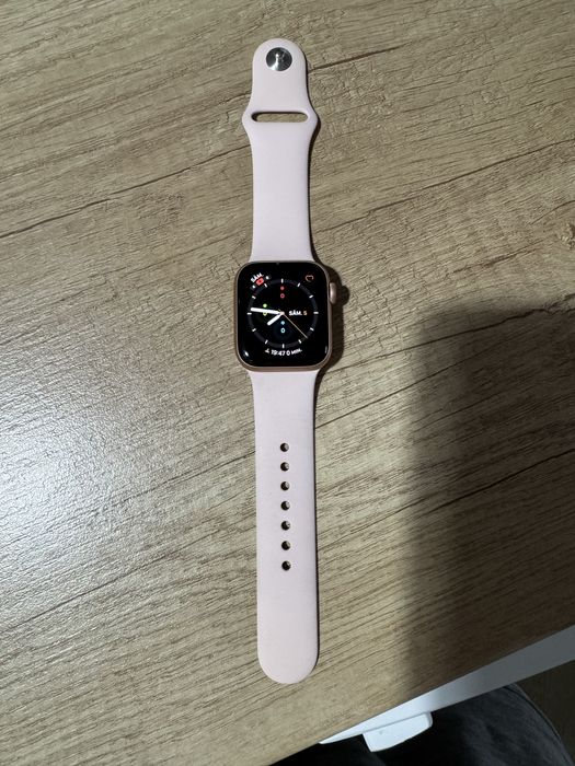 Ceas Apple SE impecabil