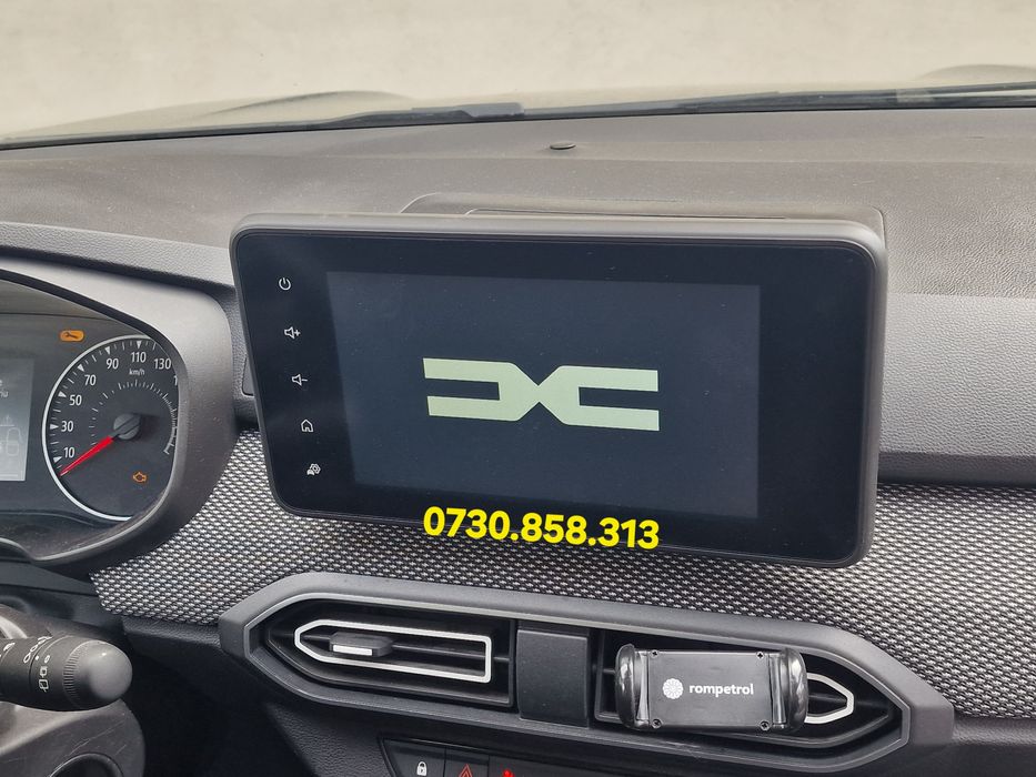WI-FI DACIA MediaNav Cameră video Marșarier Dacia Logan Duster Jogger