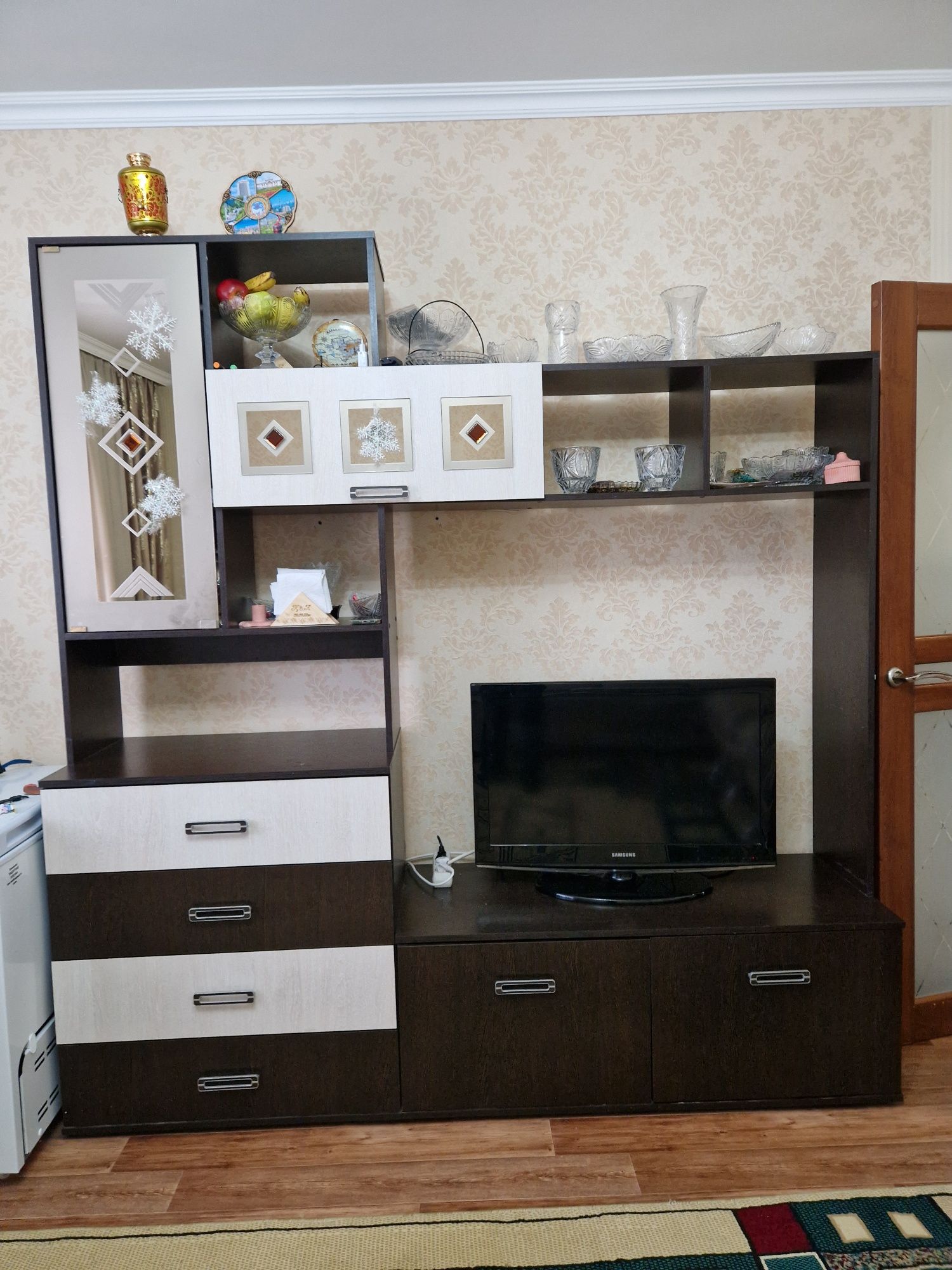 Стенка в гостиную
