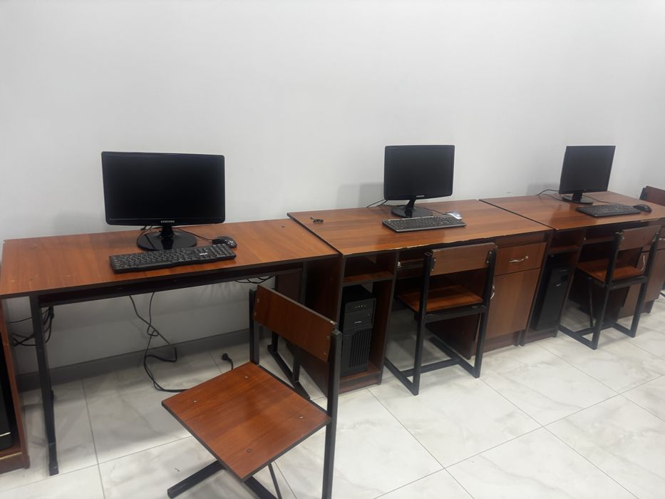 Компьютор столлари сотилади