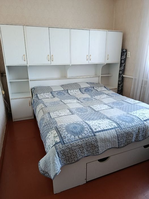 Продам кровать со шкафом