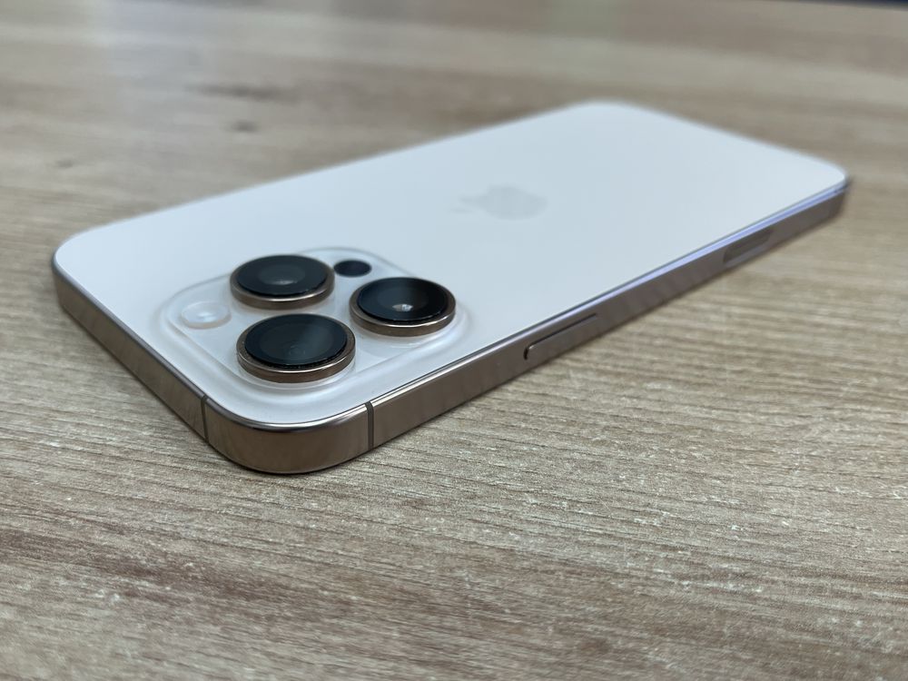iPhone 16 Pro Max 256GB Перфектен Гаранция
