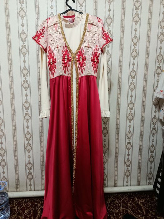 Uzun Ansanbl ko'ylak