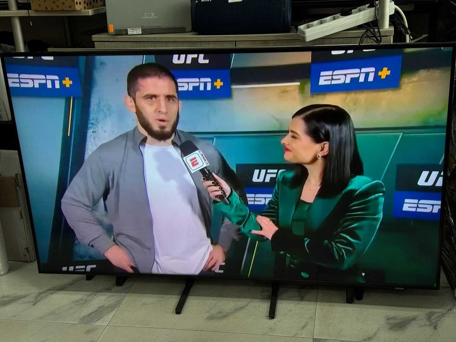 Телевизор Samsung 55BU8502К