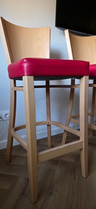 Scaune de bar din lemn