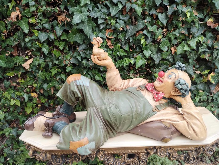 Порцеланова фигура - клоун