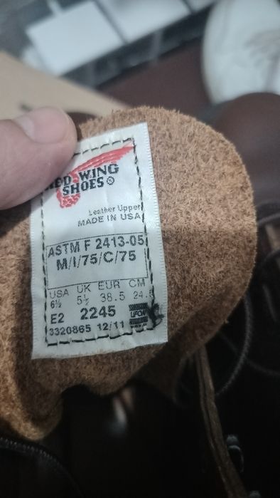 ТШО Red wine ботинки Новые.