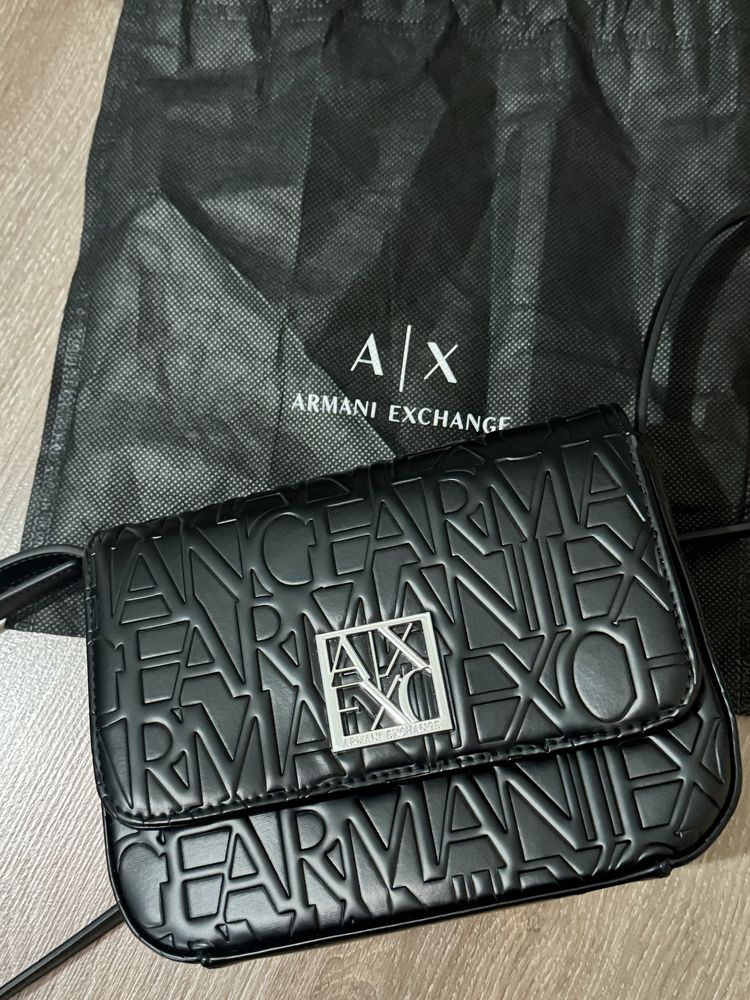 Чанта Armani Exchange