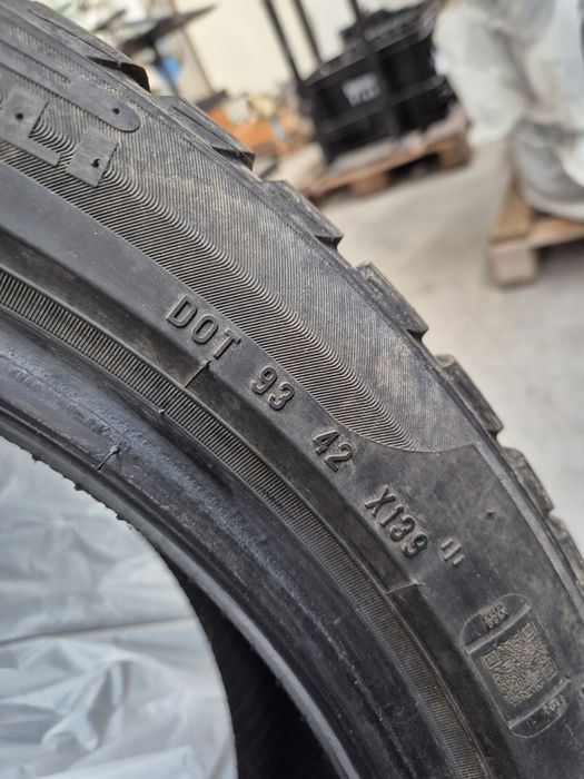 Set 2 caucuiucuri 255/40/18