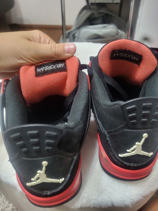 Jordan 4  Red thunder