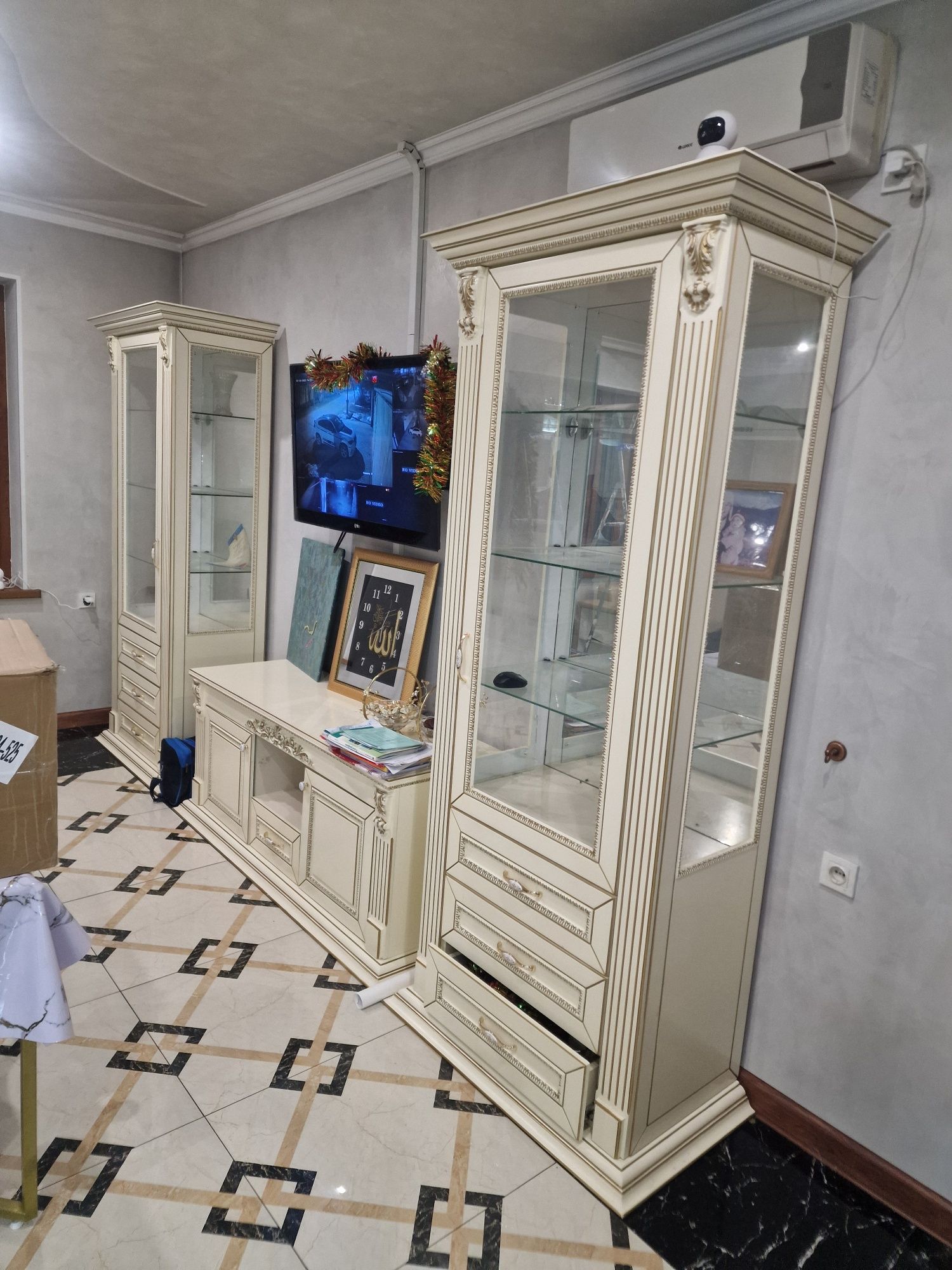 Продается сервант комод твз