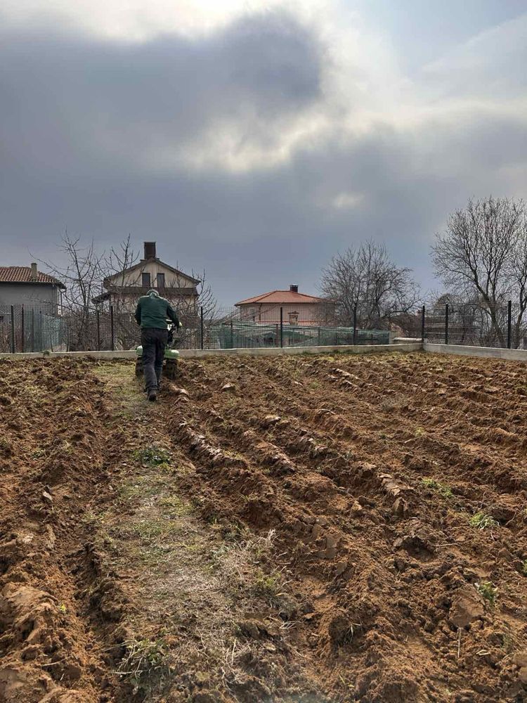 Фрезоване и оране на малки, средни и големи парцели и дворове