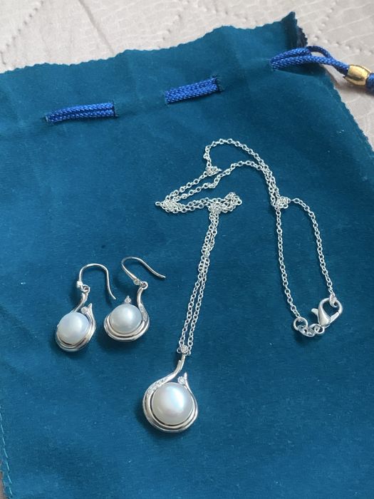 Set cercei si colier  montate in argint 925