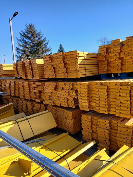 Avem rafturi metalice de vânzare