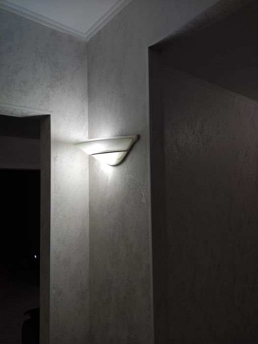 Продам настенный светильник бра