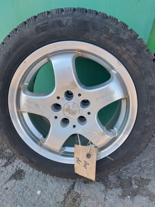 Продам  зимние  шины с титановыми дисками