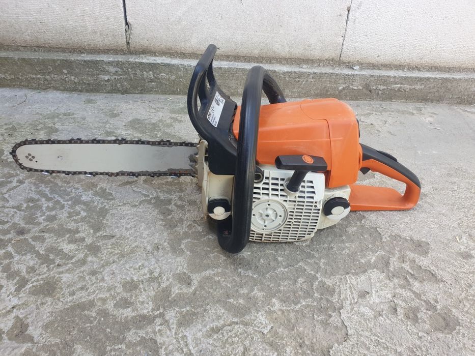 Vând Drujba Stihl MS 210C