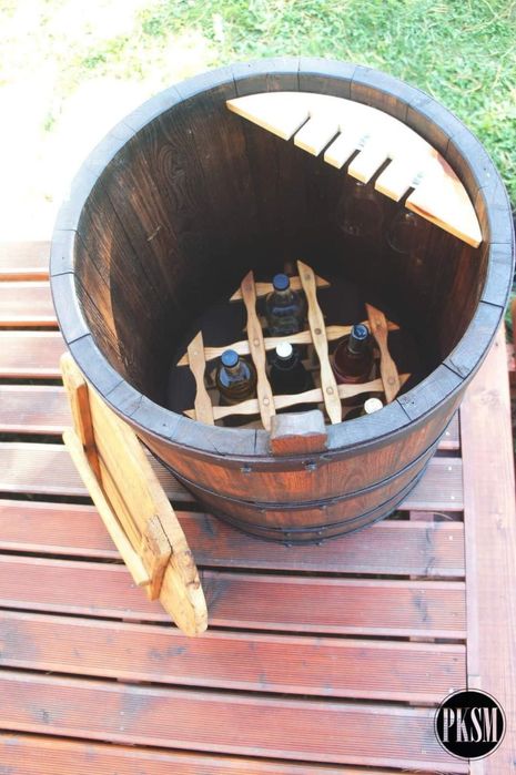 Бар "Кац".
Кацата, която се превърна в бар.