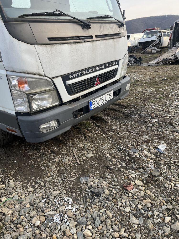 Far stanga/dreapta Mitsubishi Fuso Canter