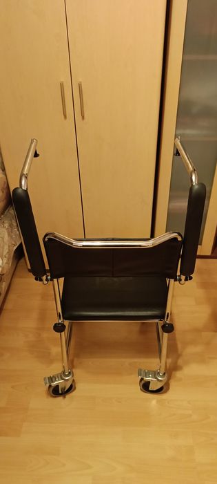 Инвалиден комбиниран стол за възрастни хора