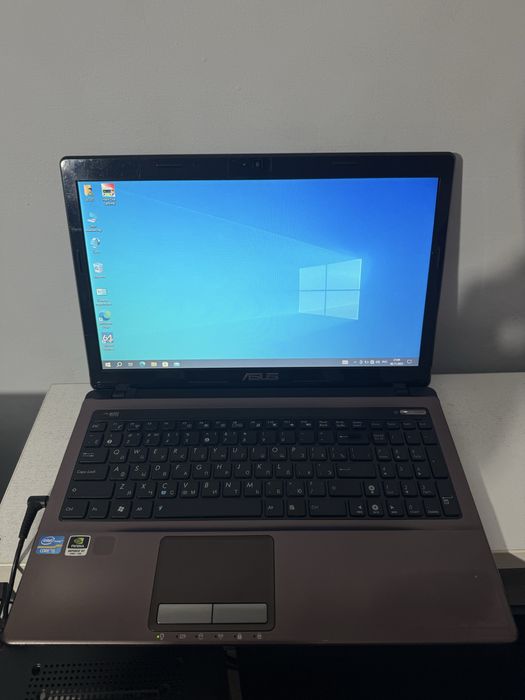 Asus 15.6/i5/4/500/Gt630