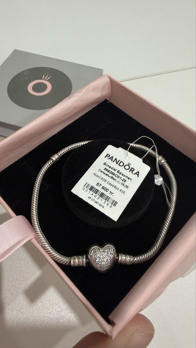 Продам оригинал браслет Pandora