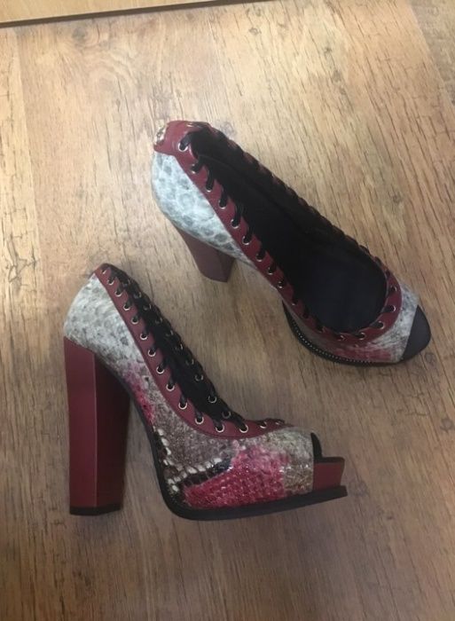 Pantofi Just Cavalli piele nr 37 foarte comozi