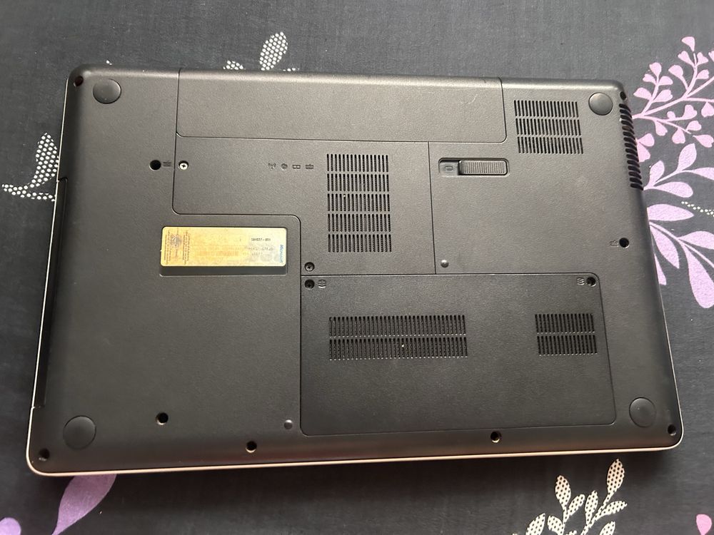 Лаптопи HP G62 и Dell Inspiron
