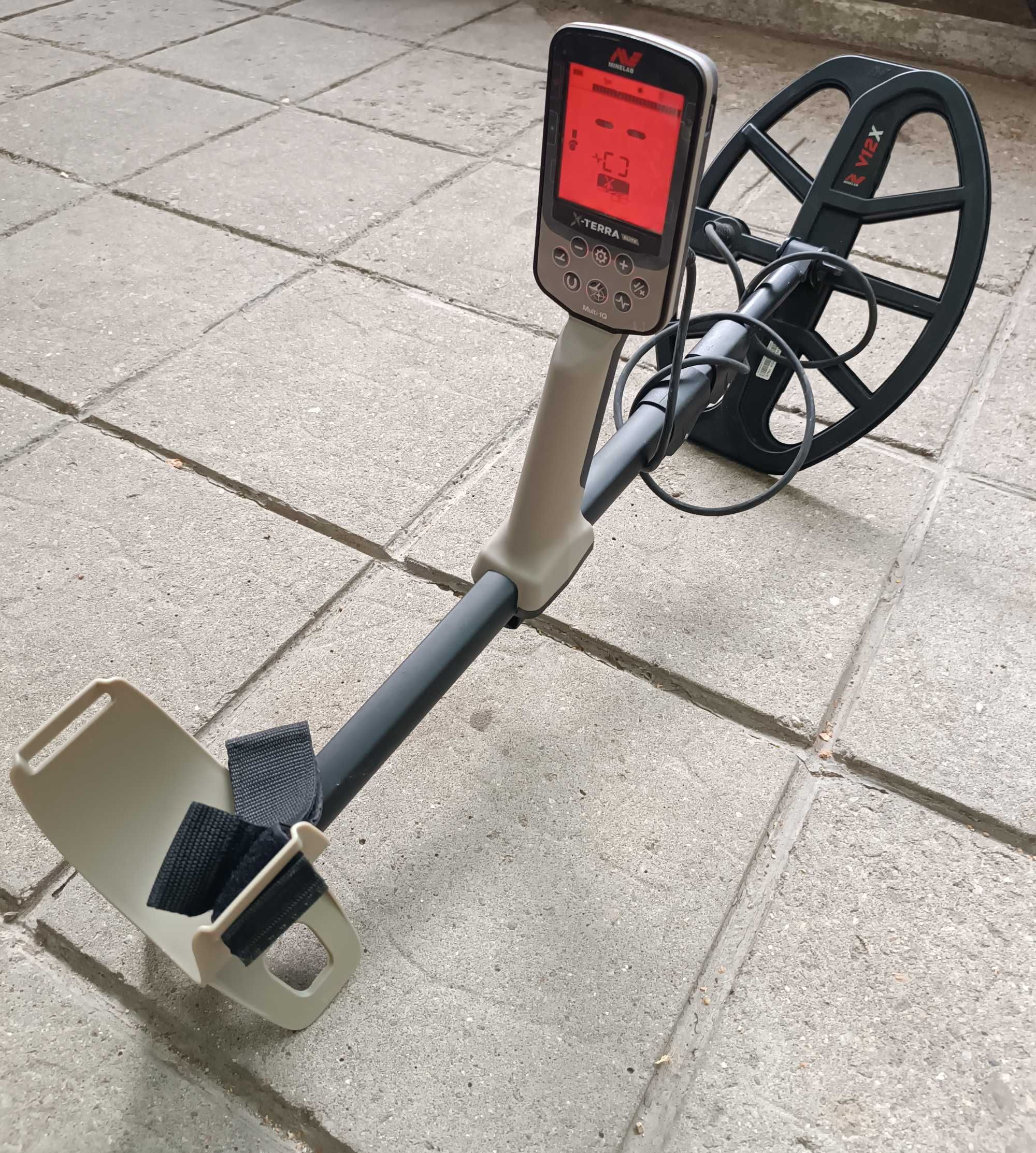 Металотърсач Minelab Elite и раница