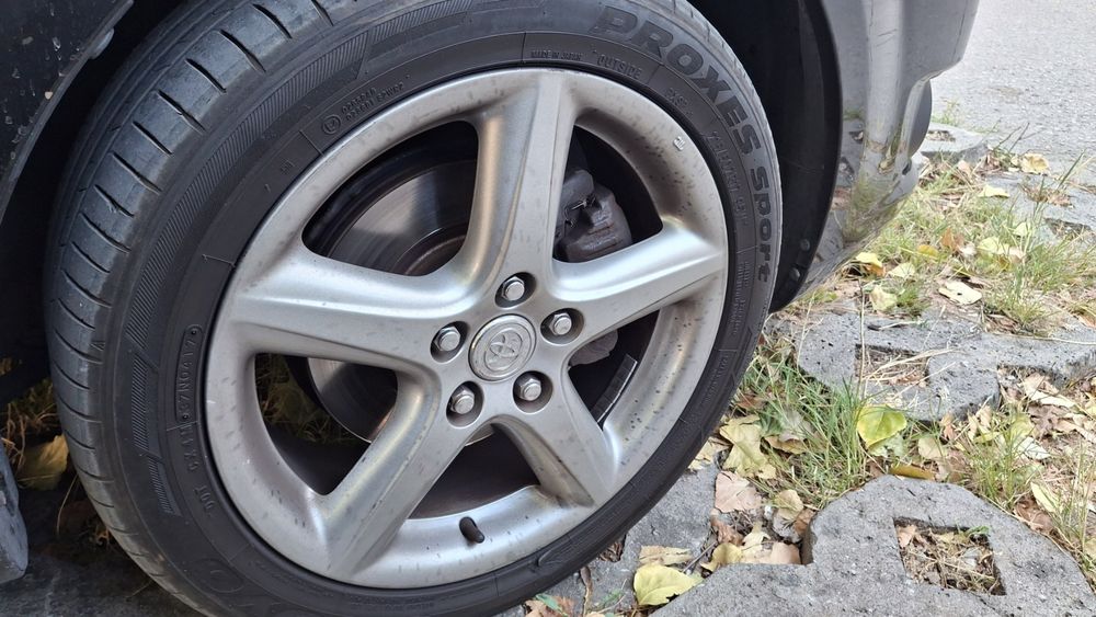 Алуминиеви джанти с гума за Toyota
