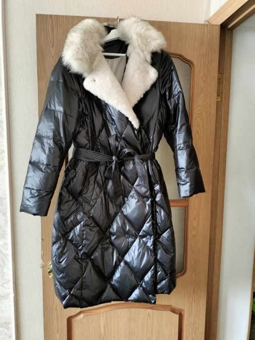 Пуховик, воротник кролик опушка песец. СОСТОЯНИЕ ИДЕАЛЬНОЕ