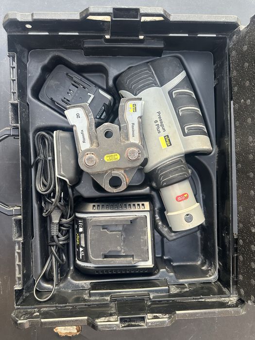 Акомулаторна машина за пресоване Viega Pressgun 6 Plus