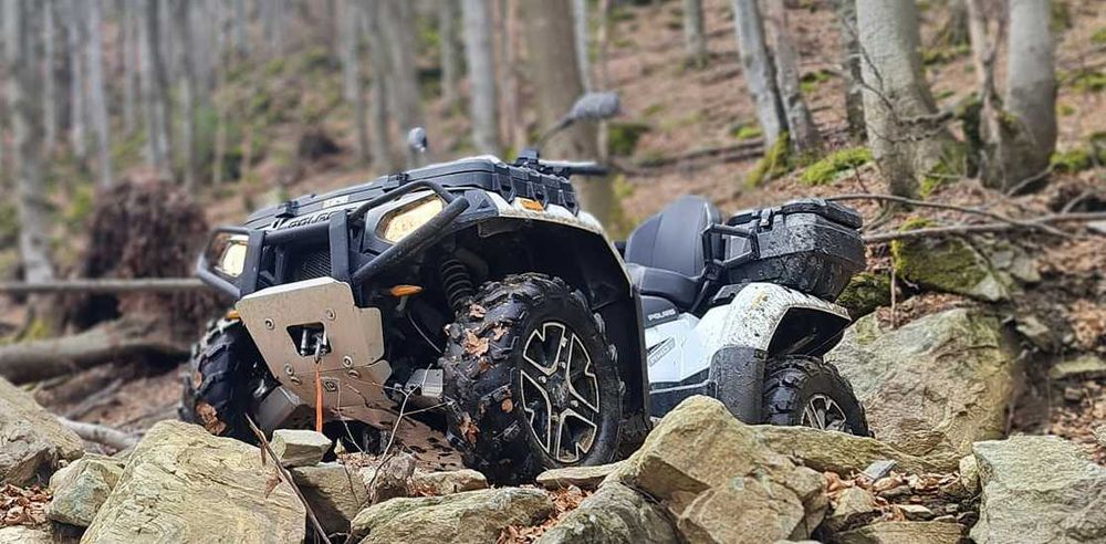 ATV Polaris Sportsman Touring XP 1000    (nu CANAM)