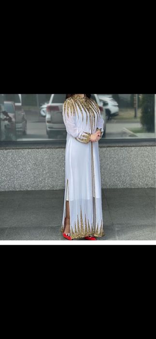 Продам накидку белую 42.44 размер