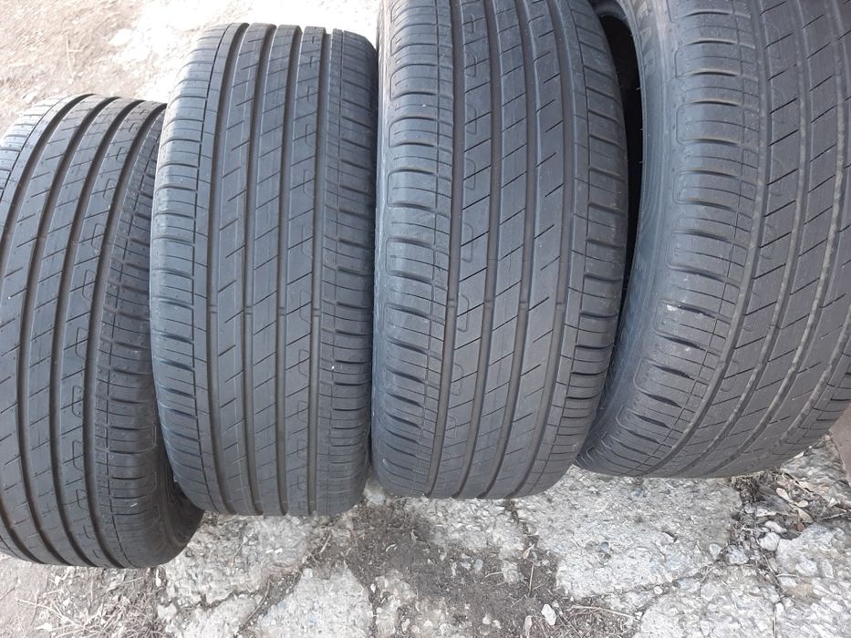 Продам шины 225/55/17 гудиер новые