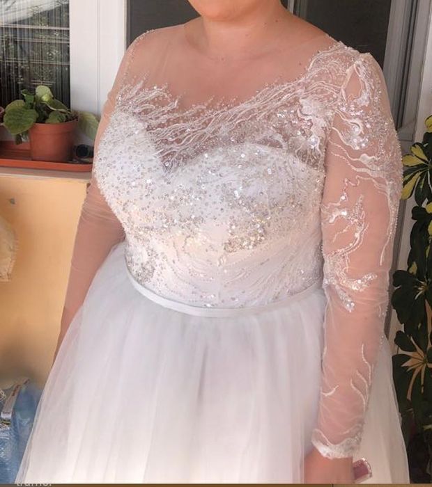 Rochie de mireasa- purtata o singura data