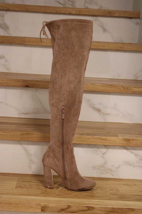 Дълги велурени ботуши