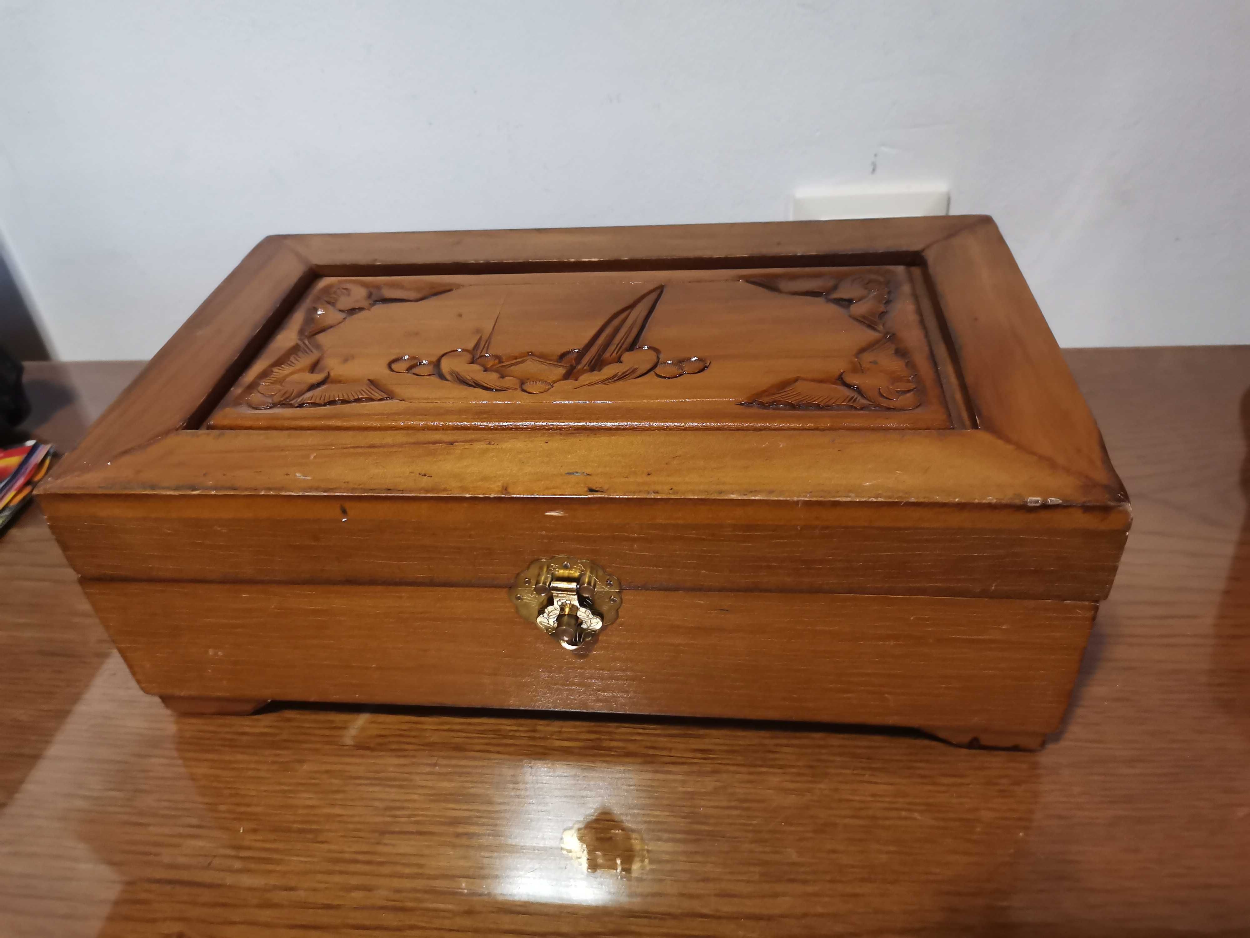 Cutie de bijuteri vintage